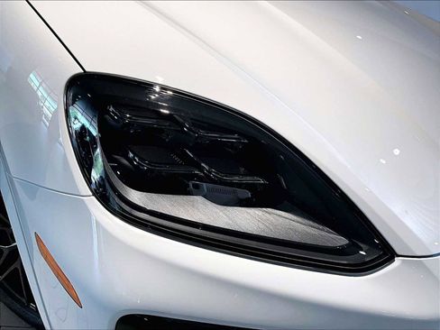 New 2026 Porsche Cayenne image 12