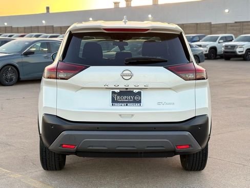 Certified 2023 Nissan Rogue SV image 8