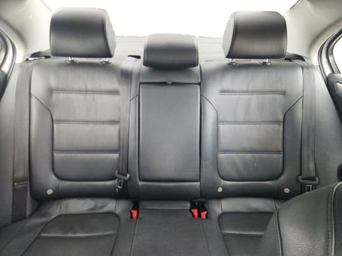 Used 2017 Volkswagen Jetta SE FWD image 15