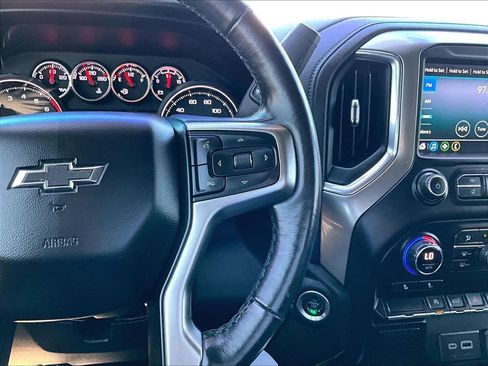 Used 2021 Chevrolet Silverado 1500 LT Trail Boss AWD/4WD image 15