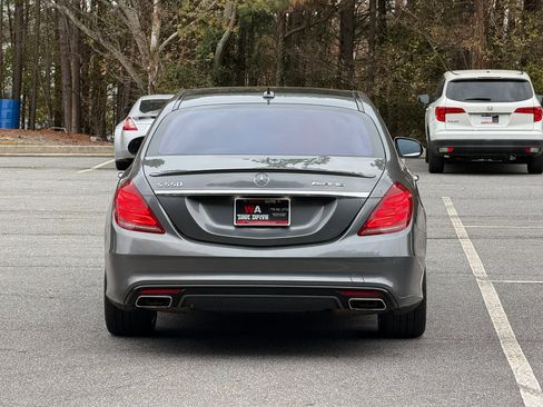 Used 2017 Mercedes-Benz S 550 Sedan image 5