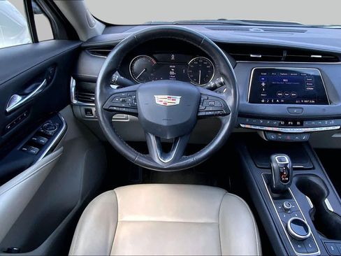 Used 2019 Cadillac XT4 Premium Luxury w/ Cold Weather Package FWD image 5