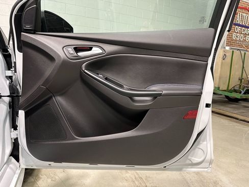 Used 2017 Ford Focus RS image 10