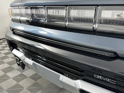 Used 2025 GMC Hummer EV 3X w/ LPO, Cargo Utility Package image 15