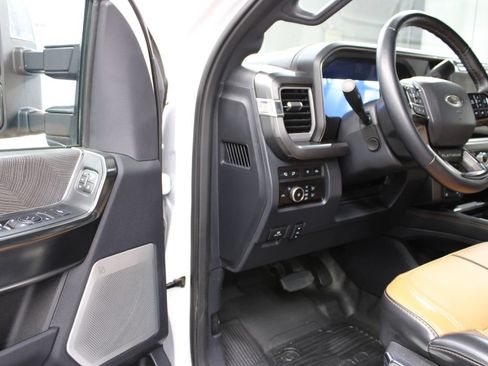 Used 2024 Ford F250 Platinum AWD/4WD image 66