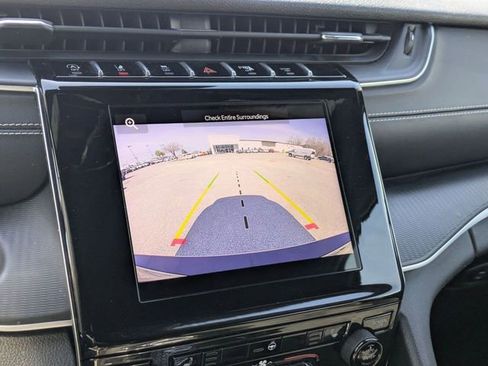 Used 2024 Jeep Grand Cherokee L Altitude image 26