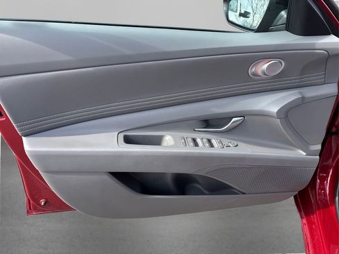 Certified 2025 Hyundai Elantra Sport image 24