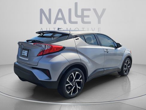 Used 2019 Toyota C-HR XLE FWD image 5