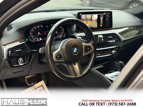 Used 2022 BMW 530i xDrive 530i xDrive Sedan w/ M Sport Package image 4