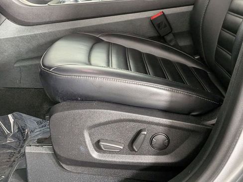 Used 2024 Ford Edge SEL image 13