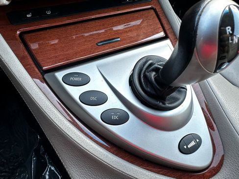 Used 2006 BMW M6 Coupe image 55