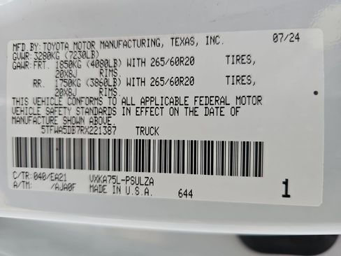 Used 2024 Toyota Tundra Limited image 25