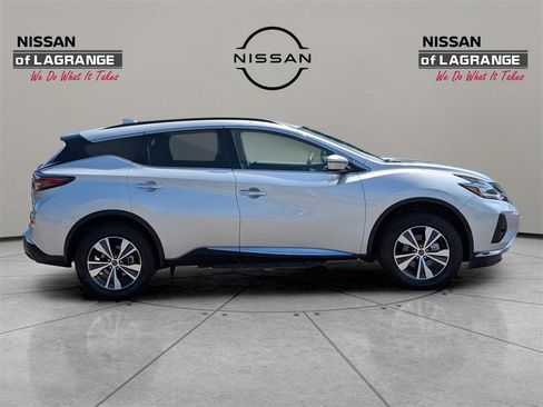 Used 2023 Nissan Murano SV image 4