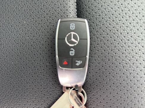 Used 2021 Mercedes-Benz C 300 4MATIC Sedan image 34