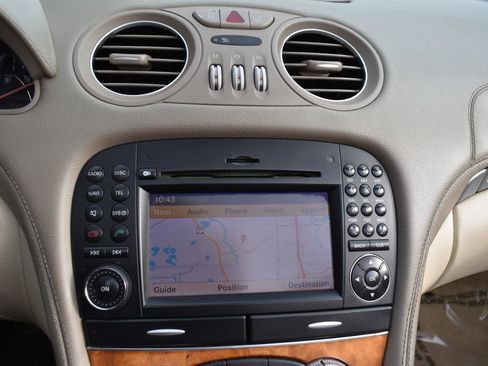 Used 2009 Mercedes-Benz SL 550 image 22