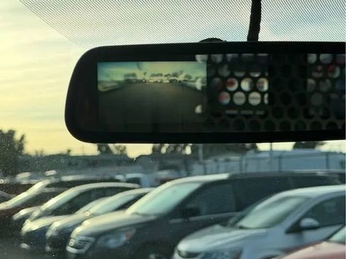 Used 2019 Chevrolet Express 3500 w/ Driver Convenience Package RWD image 9