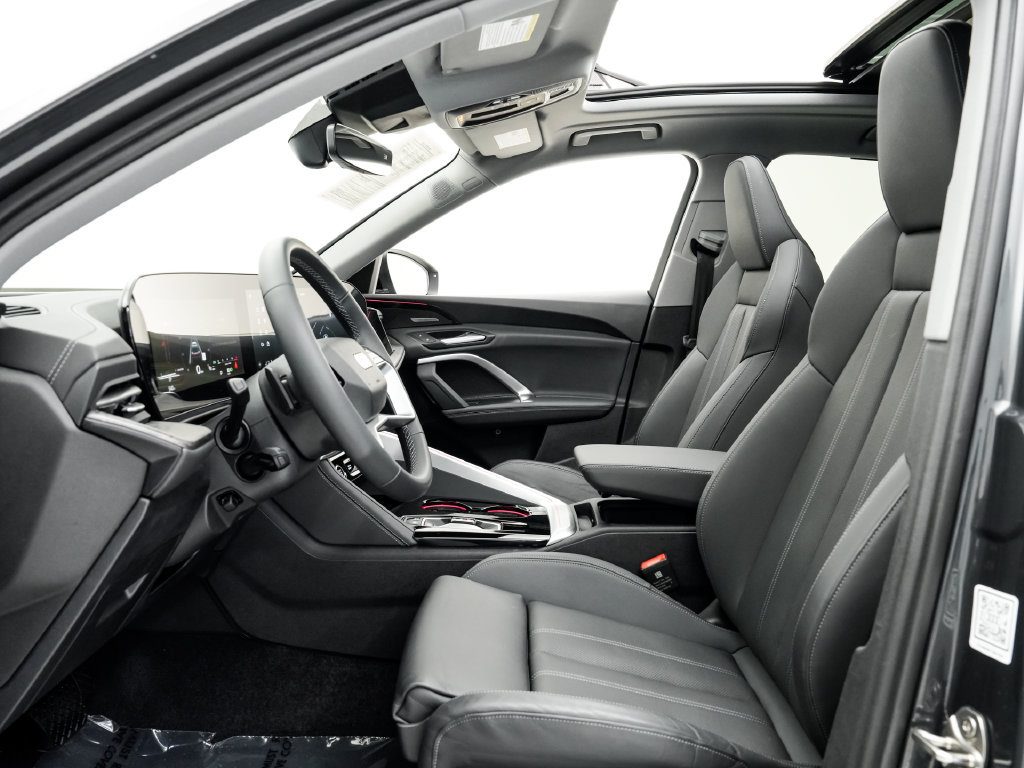 Certified 2025 Audi Q5 Prestige AWD/4WD image 6