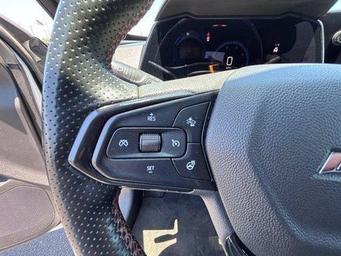 Used 2024 Chevrolet Trax RS FWD image 22