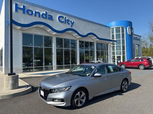 Used 2018 Honda Accord EX image 2