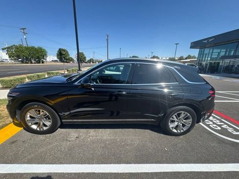 Used 2022 Genesis GV70 2.5T AWD/4WD image 5