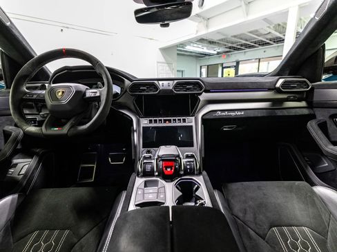 Used 2023 Lamborghini Urus Performante AWD/4WD image 51