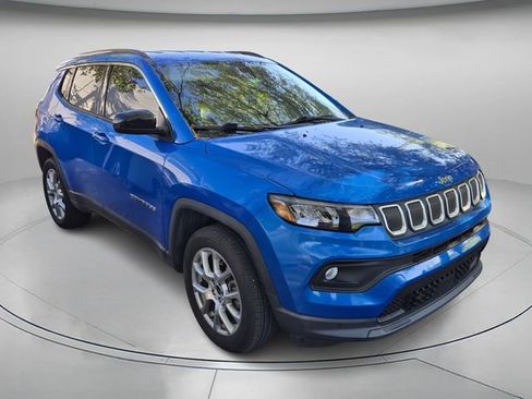 Used 2022 Jeep Compass Latitude image 4