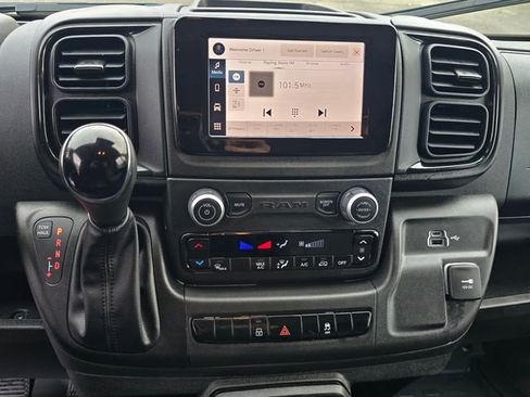 Used 2025 RAM ProMaster 2500 w/ Storage Group image 15