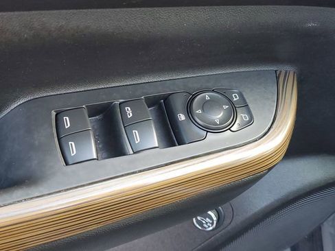 Certified 2021 GMC Acadia SLE w/ Driver Convenience Package image 18