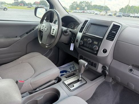 Used 2019 Nissan Frontier SV w/ Value Truck Package RWD image 10