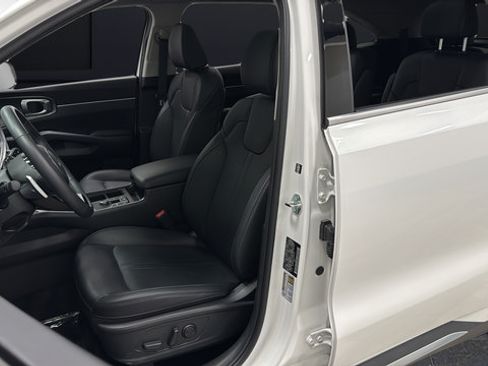 Used 2025 Kia Sorento EX w/ EX Panoramic Sunroof Package AWD/4WD image 9