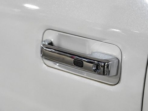 Used 2021 Ford F450 Platinum w/ FX4 Off-Road Package image 43