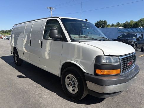 Used 2019 GMC Savana 3500 Extended w/ Chrome Appearance Package RWD image 5