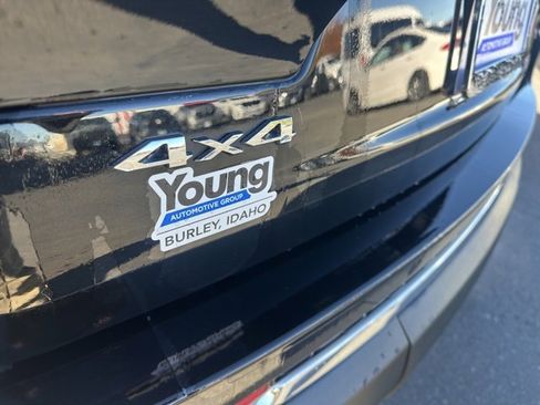 Used 2023 Jeep Grand Cherokee L Limited w/ Luxury Tech Group II image 12