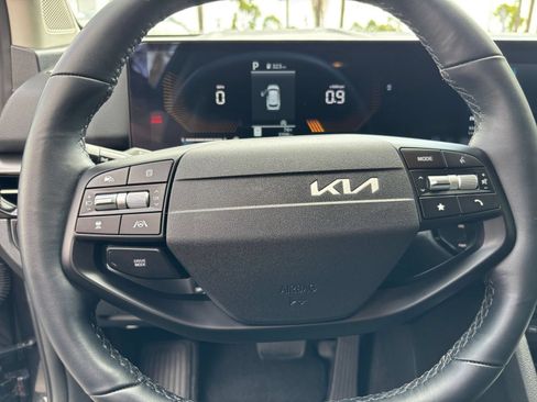 Used 2026 Kia Sportage LX FWD image 27