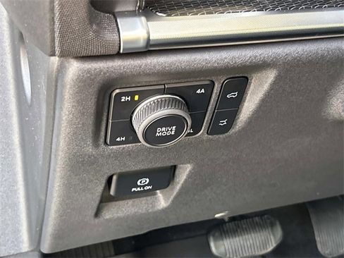 Used 2025 Ford Expedition Platinum w/ Stealth Performance Package image 39