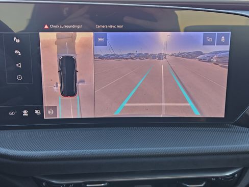 Used 2025 Audi SQ5 Prestige image 18