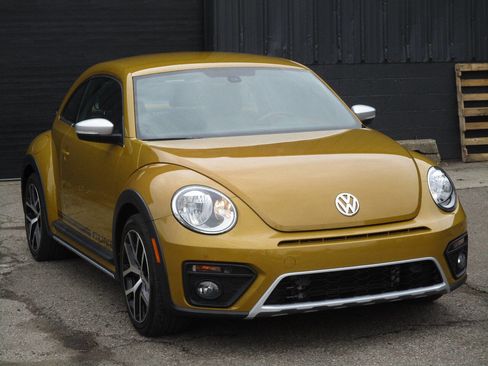 Used 2016 Volkswagen Beetle 1.8T Dune image 12