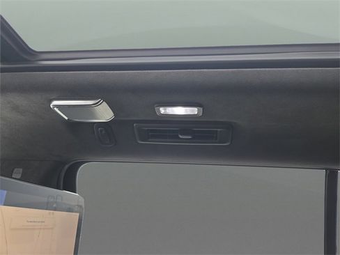 Used 2023 Cadillac Escalade ESV Sport Platinum w/ LPO, ONYX Package image 34