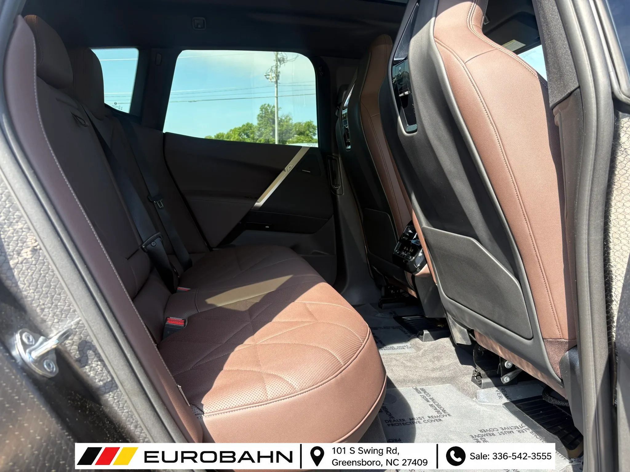 Used 2024 BMW iX xDrive50 AWD/4WD image 12