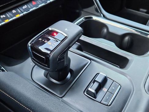 Used 2023 GMC Sierra 1500 AT4 image 13