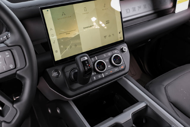 New 2026 Land Rover Defender 110 X AWD/4WD image 31