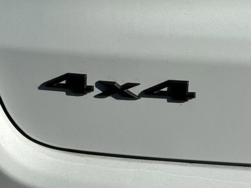 New 2026 Jeep Compass Latitude image 25