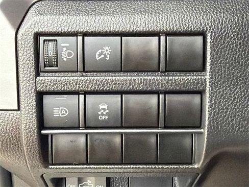 Used 2025 Toyota Tacoma SR5 image 21