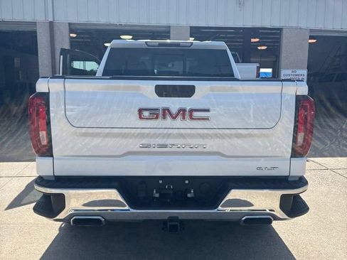 Used 2019 GMC Sierra 1500 SLT AWD/4WD image 4
