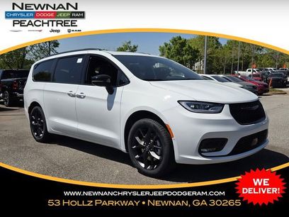 New 2026 Chrysler Pacifica Limited