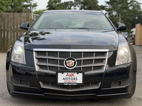 Used 2011 Cadillac CTS Luxury RWD image 3