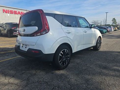 Certified 2021 Kia Soul LX image 13