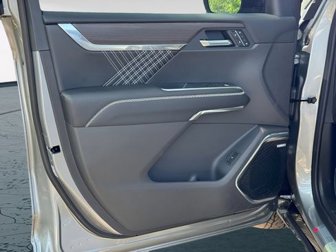 New 2026 GMC Acadia Denali FWD image 13