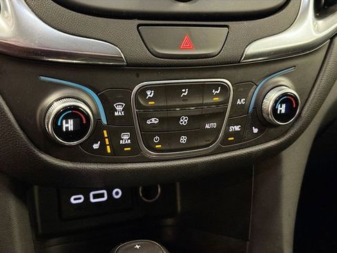 Used 2020 Chevrolet Equinox LT image 15