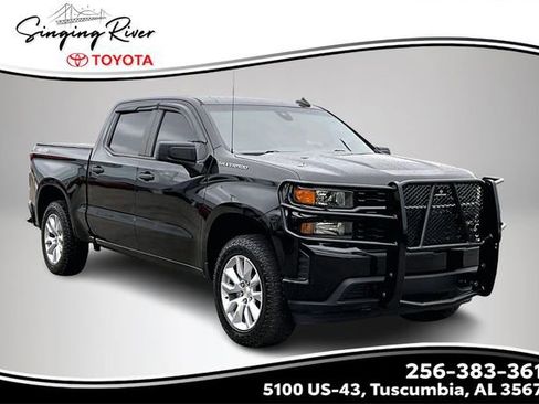 Used 2022 Chevrolet Silverado 1500 Custom w/ Safety Confidence Package image 1